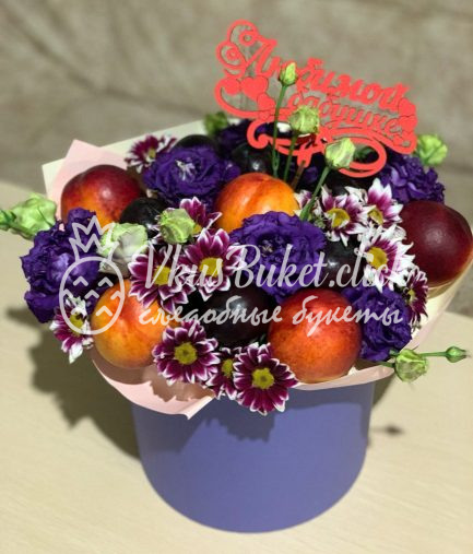Цветочная коробка с фруктами